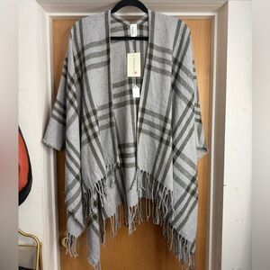 NWT! Pinklicious Women’s Grey and Olive Plaid Poncho with Fringe Edges. Size:OS